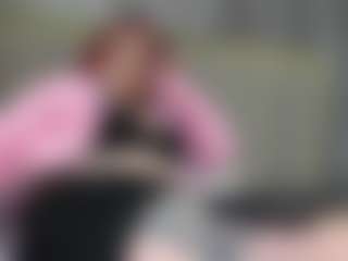 Live cam show with Lilith-NoirF - Upskirt on Chatstar