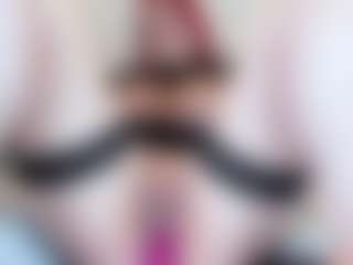 Live cam show with Lilith-NoirF - Red Hair Squirt on Gym Cam Girls