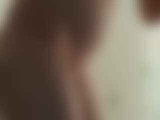 Leia27's Live Sex Cam Show