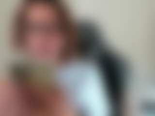 SaraDesireXO's Live Sex Cam Show