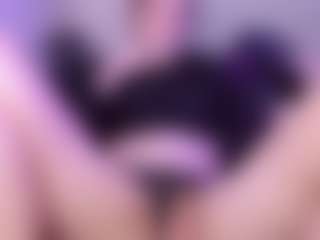 Live cam show with kiratenebris - Spank on TeamSkeetLive