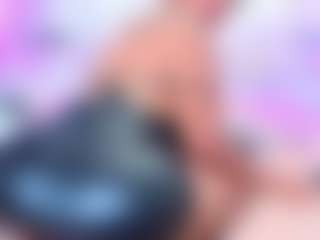 Live cam show with QUEENASS - Black MILF on Camsoda