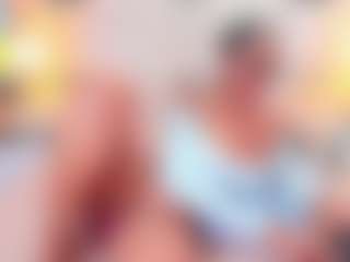 Live cam show with QUEENASS - Ebony Middle Aged on Camsoda | colombia