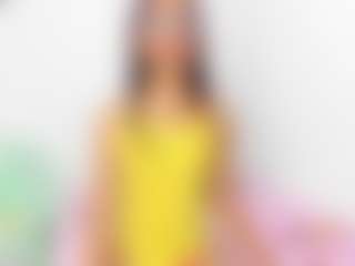 Live cam show with Olivia-Stevens - Kisses on TeamSkeetLive