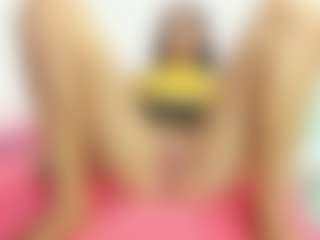 Live cam show with Olivia-Stevens - Suck on SxyPornLive