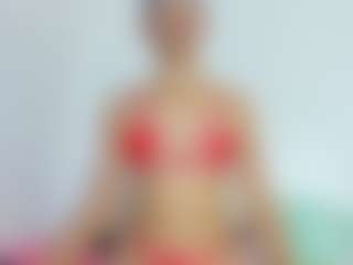 Live cam show with Olivia-Stevens - Kisses on Lustler