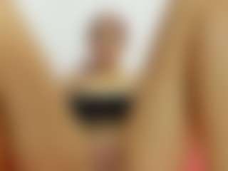 Live cam show with Olivia-Stevens - Fucking on SpunkLive
