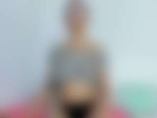 Live cam show with Olivia-Stevens - Kisses on Camming Site