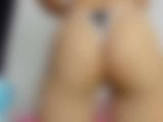 Live cam show with Olivia-Stevens - Twerking on Fling VIP Chat