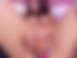 Live cam show with Lily Roxi - Striptease on madthumbs