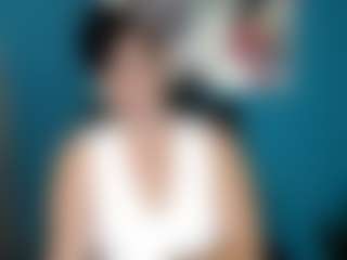 Live cam show with Sunny-Rayz - MILF on AdultVida.com