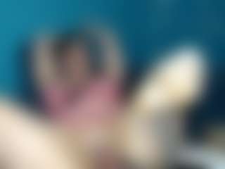 Live cam show with Sunny-Rayz - Hairy Pussy Red Hair on CamwithHer
