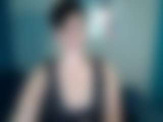 Live cam show with Sunny-Rayz - Striptease MILF on 1on1-livenow