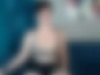 Live cam show with Sunny-Rayz - Red Hair MILF on Mixed Magazine Live