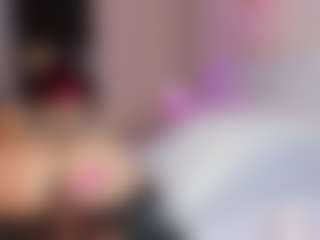 Live cam show with charolbruce - White on Camversity | colombia