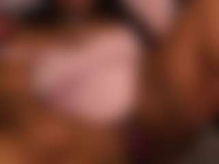 Live cam show with LewdCookieXO - Riding on Fit Hotties