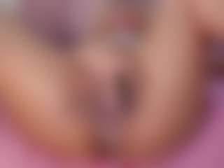 Live cam show with CataleyaBianchi - Cumslut on Dare Cams