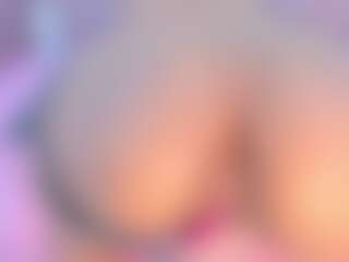 CataleyaBianchi's Live Sex Cam Show