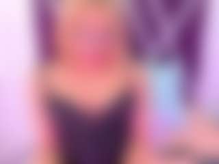 CataleyaBianchi's Live Sex Cam Show