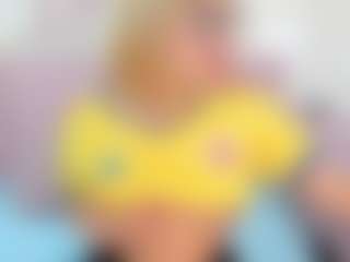 Live cam show with CataleyaBianchi - Cumslut on Dare Cams