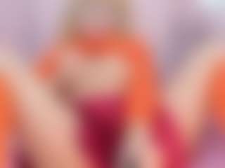 Live cam show with CataleyaBianchi - Oil on Cam Slut
