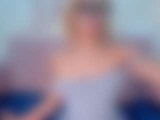 Live cam show with CataleyaBianchi - Girlnextdoor on dropp.cam