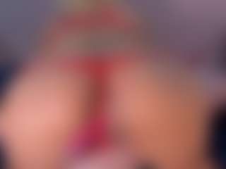 Live cam show with CataleyaBianchi - Barelylegal on Camsoda