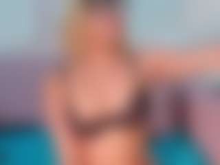 CataleyaBianchi's Live Sex Cam Show