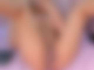 CataleyaBianchi's Live Sex Cam Show