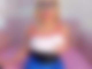 CataleyaBianchi's Live Sex Cam Show