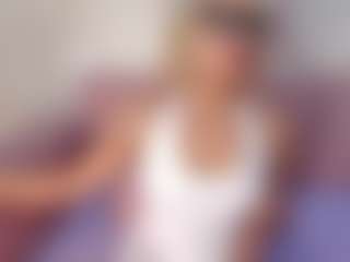 Live cam show with CataleyaBianchi - Playdildo on AdultVida.com