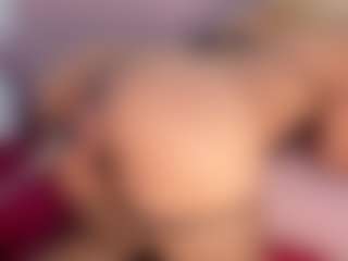Live cam show with CataleyaBianchi - Barelylegal on hrnylive.com