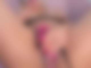 Live cam show with CataleyaBianchi - Cumslut on Camversity