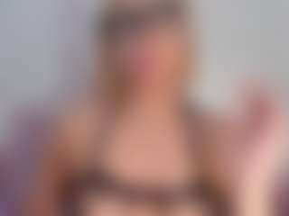 Live cam show with CataleyaBianchi - Shaved on Camsoda
