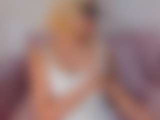 Live cam show with CataleyaBianchi - Fingerass on Camsoda