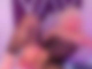 Live cam show with CataleyaBianchi - Lovely on googirlz