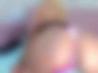 CataleyaBianchi's Live Sex Cam Show