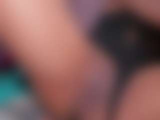 Live cam show with CataleyaBianchi - Fingerass on Dare Cams