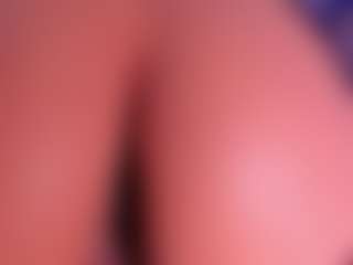 Live cam show with CataleyaBianchi - Schoolgirl on Gym Cam Girls