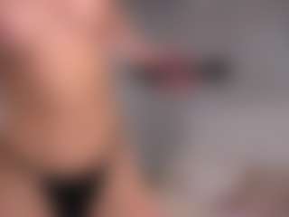 Ellie's Live Sex Cam Show