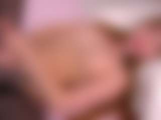 Live cam show with Ellie - Petite on CSO-WL
