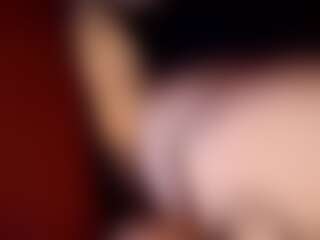 BIGTITTYMILFS's Live Sex Cam Show