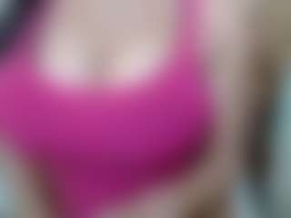 RoseBigTits's Live Sex Cam Show