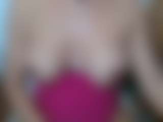 RoseBigTits's Live Sex Cam Show