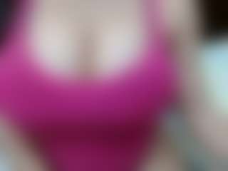 RoseBigTits's Live Sex Cam Show