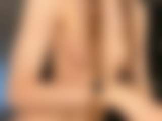 Live cam show with CatherineDeep - Upskirt on SmokeAndPoke