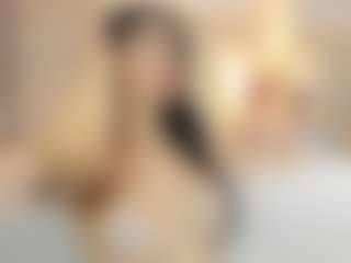 Live cam show with EllaaThorne - Fingerass on friskycurves.com