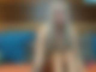 Live cam show with EmilyEclair - Living Room on Camsoda