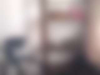 Live cam show with MegiDesire - Fit on UwU Esports