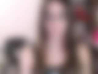 Live cam show with MegiDesire - Sph on Dolls Live